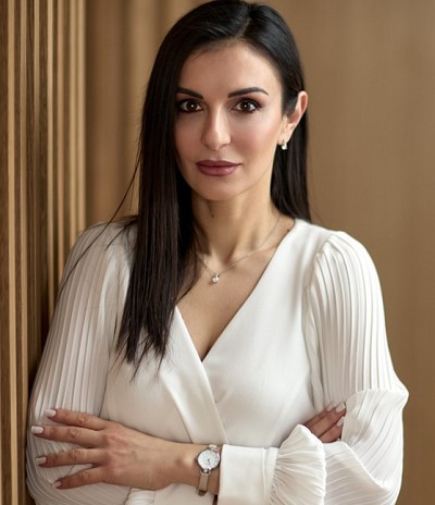 Dr. Magda Manoli
